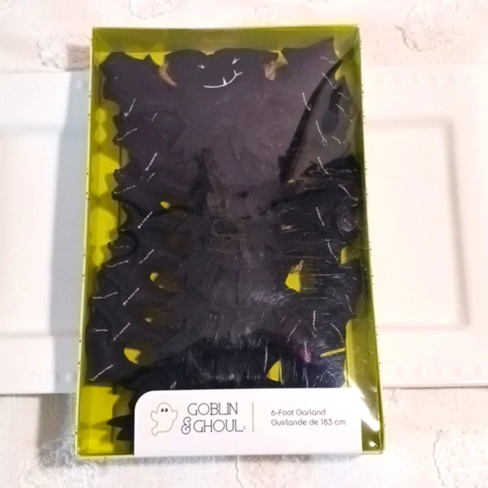 Awesome! Goblin & Ghoul 👻Felt 3D Bats 6-Foot Garland 👀👻